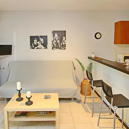 Elena 1 Apartment *