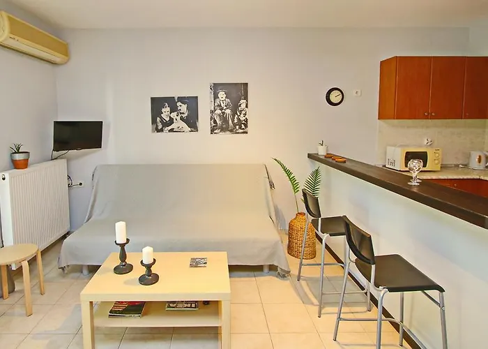 Elena 1 Apartman *