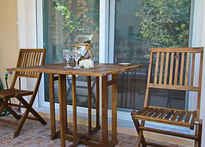 Elena 1 Apartman *